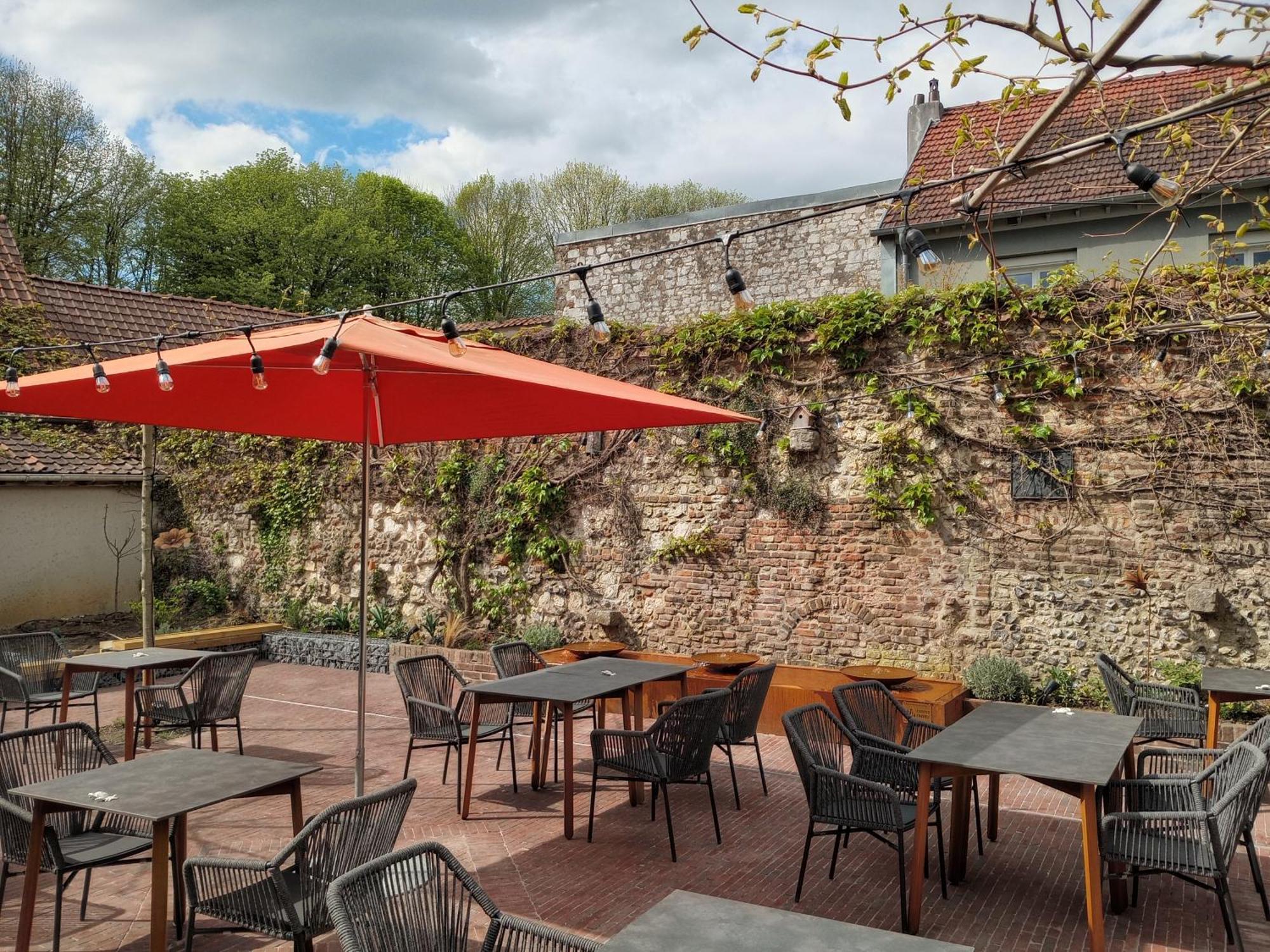 Logis Hotel & Restaurant - Les Hauts De Montreuil Montreuil  Bagian luar foto